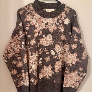 Listicle Floral Crew Neck Sweater - Gray and Cream